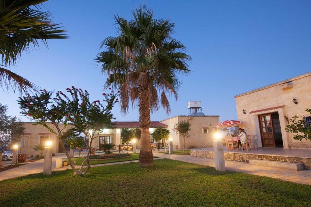 Glaro Garden Hotel Agia Trias Buitenkant foto