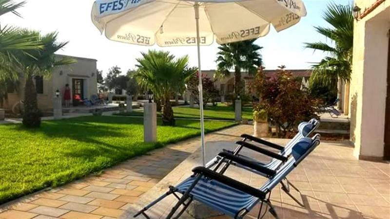 Glaro Garden Hotel Agia Trias Buitenkant foto