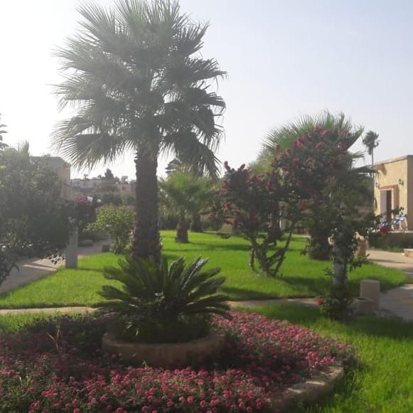 Glaro Garden Hotel Agia Trias Buitenkant foto
